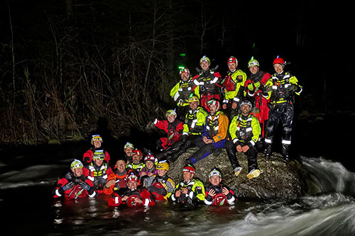 Student Support Programs Cookies & Counselor with students by food table