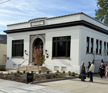 Outside of Carnegie Hall in Yreka, California