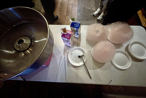 Cotton candy maker